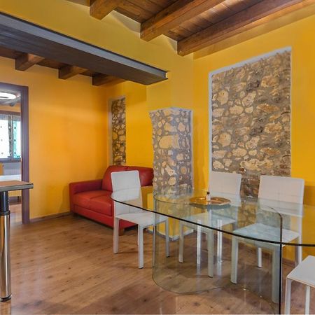 Stylish 2 Bedroom With Balcony Verona Ngoại thất bức ảnh