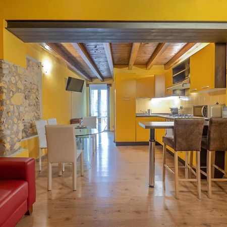 Stylish 2 Bedroom With Balcony Verona Ngoại thất bức ảnh