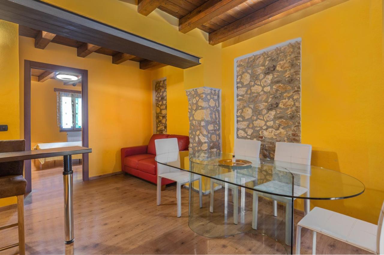 Stylish 2 Bedroom With Balcony Verona Ngoại thất bức ảnh